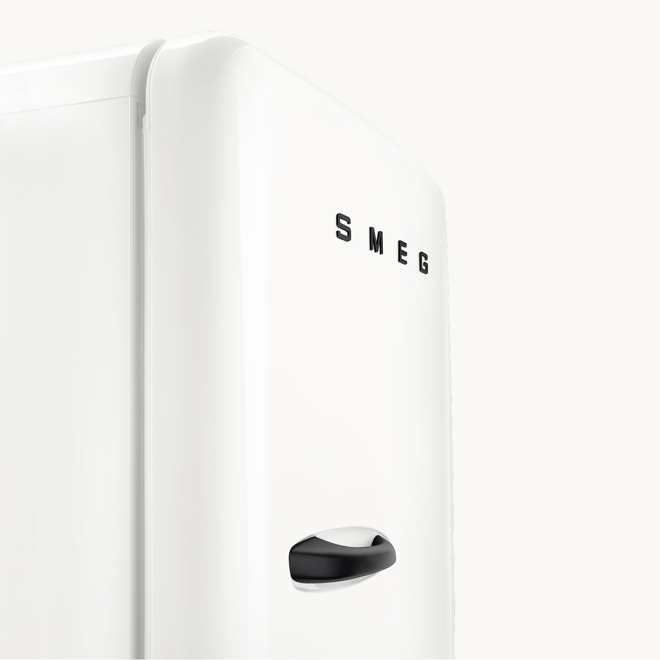 Porsche × SMEG Retro-Style Refrigerator (9.5 cu ft) – Carrara White Glossy
