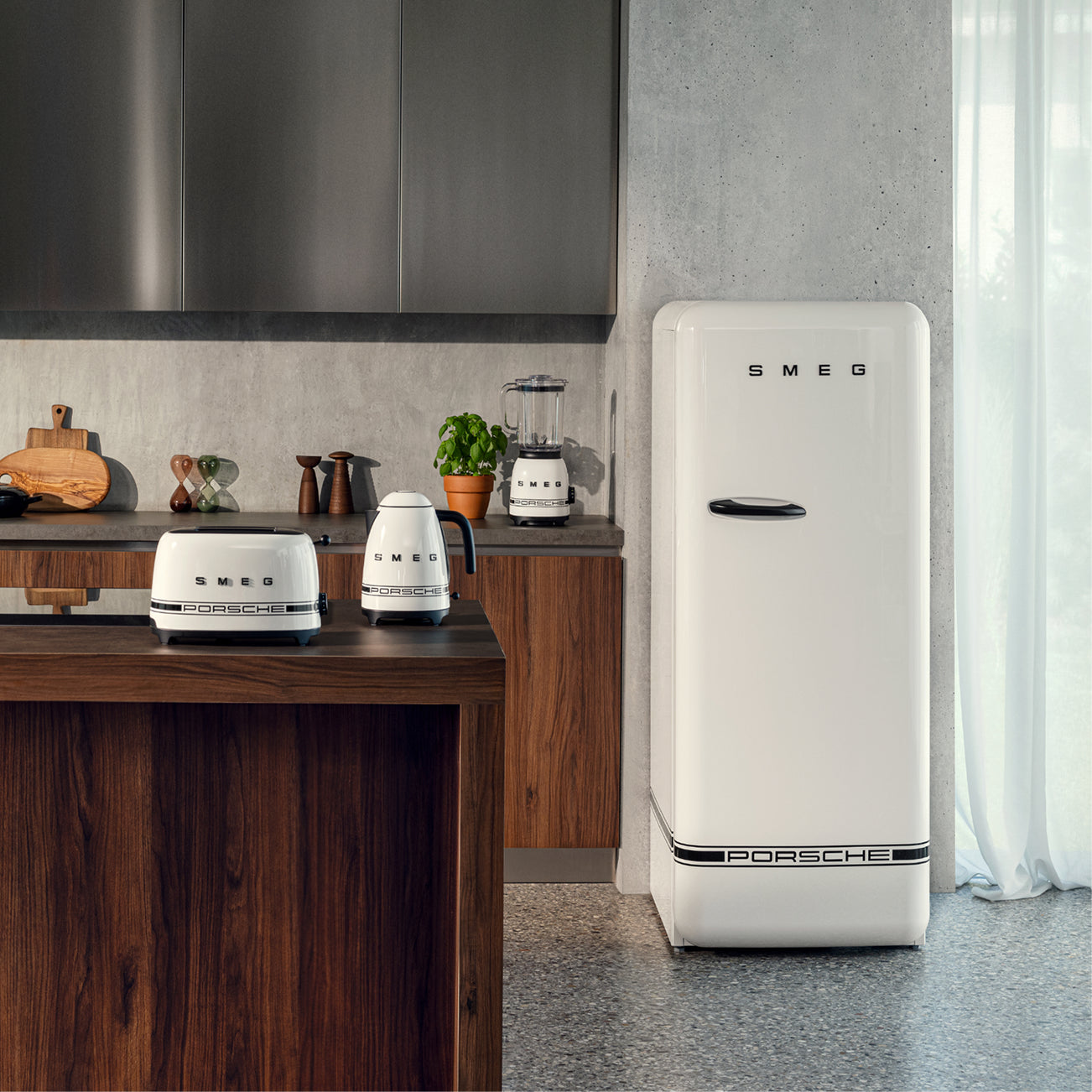 Porsche × SMEG Retro-Style Refrigerator (9.5 cu ft) – Carrara White Glossy