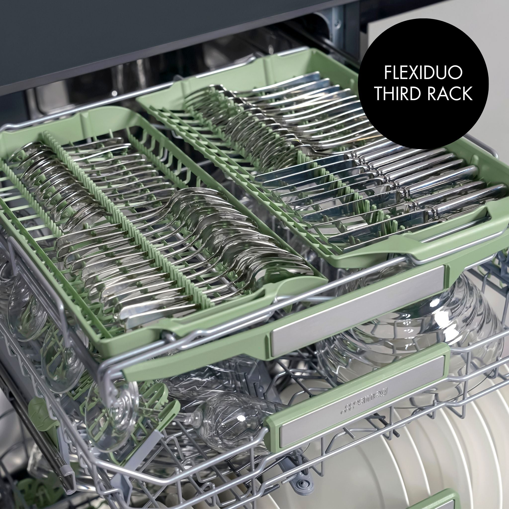 24" Integrated Dishwasher - Planetarium Wash + FlexiDuo Loading (Panel-Ready)
