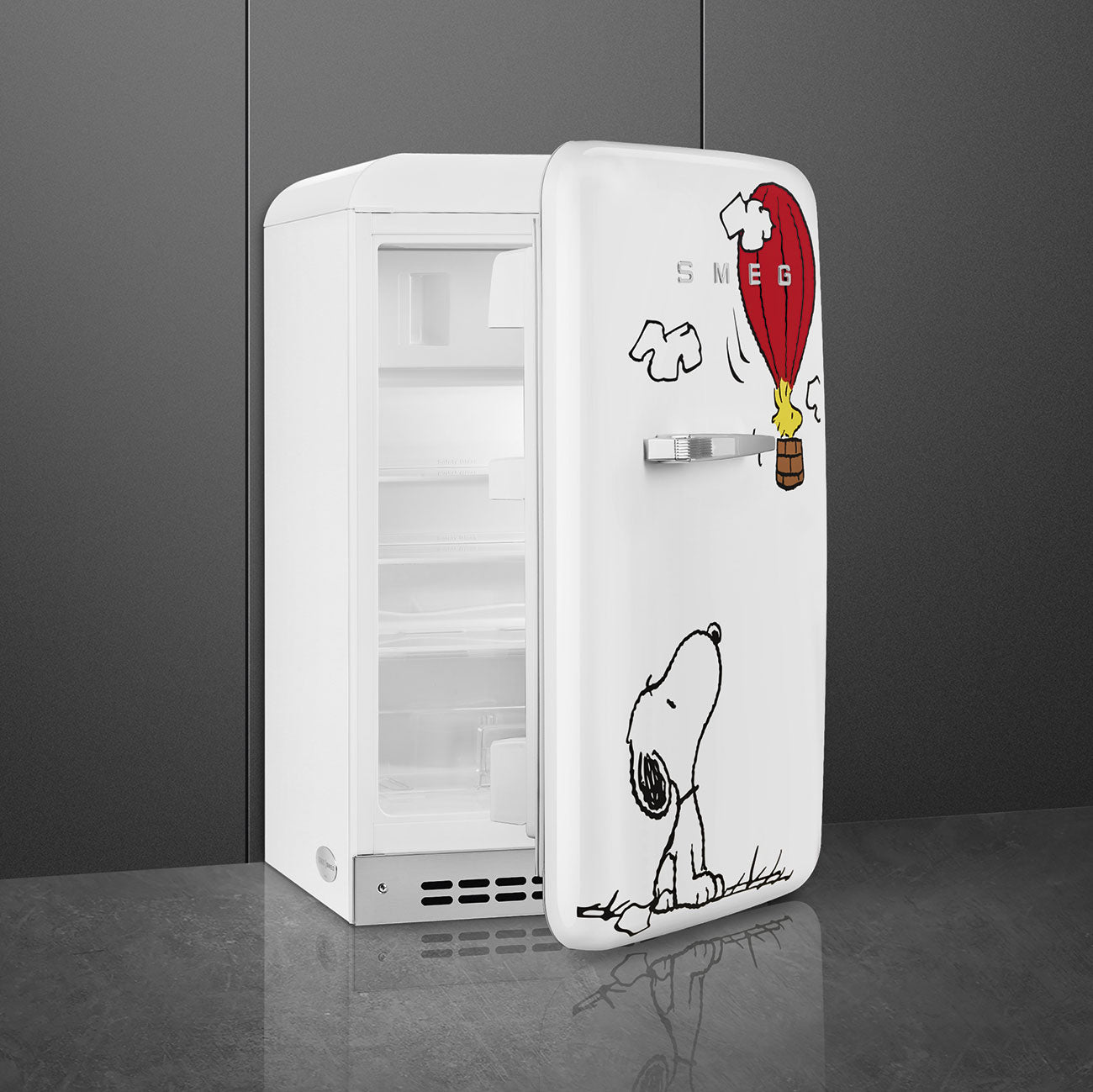 Refrigerator Retro-style White Snoopy Glossy